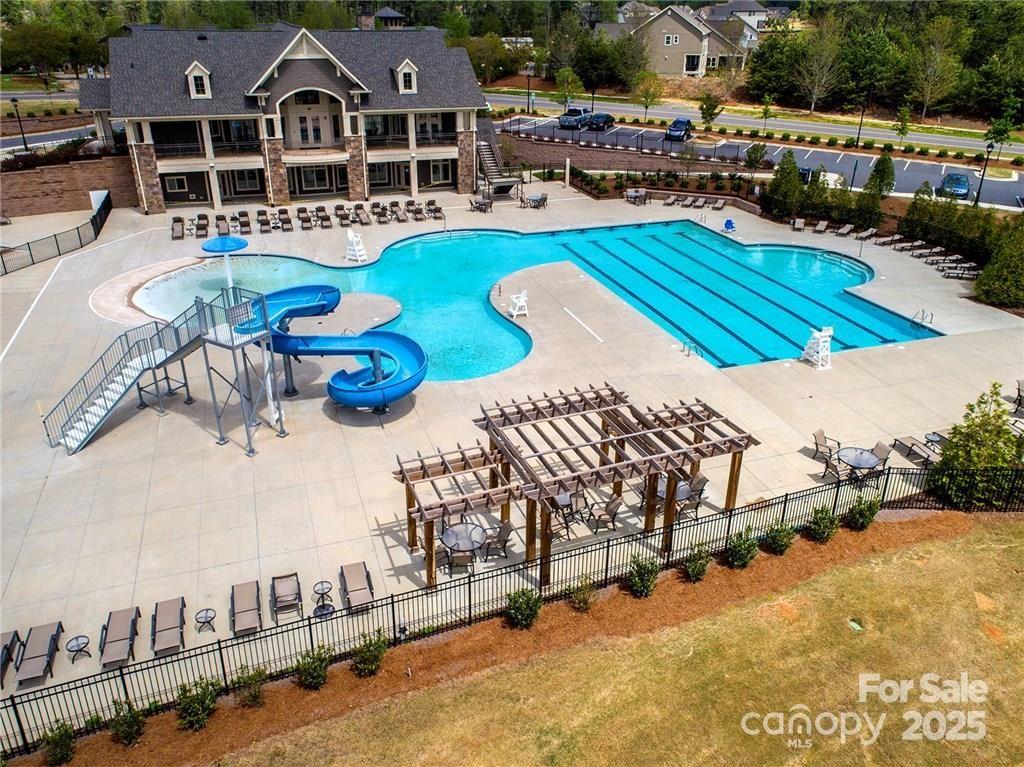 The Palisades - Residential