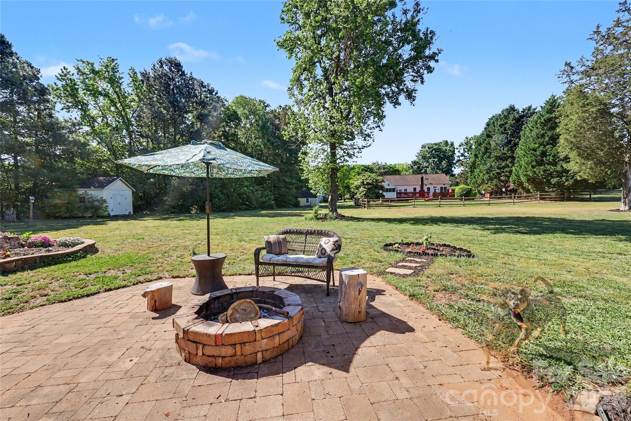 Wiltshire Manor - Residential