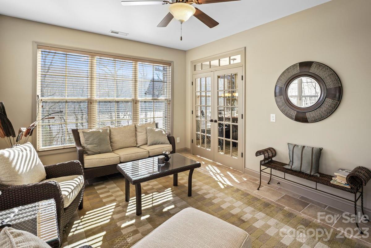 Stoney Point Harbor - Residential