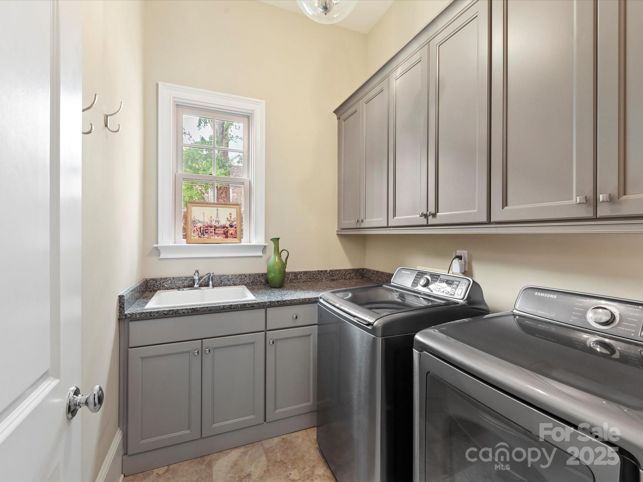 Avignon at Southpark - Residential