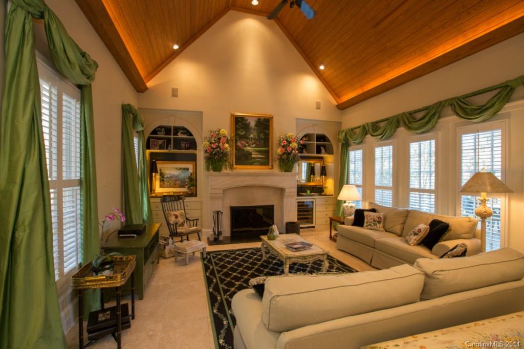 Hampton Manor - Residential