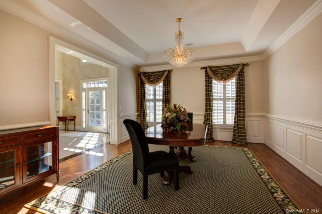 Hampton Manor - Residential