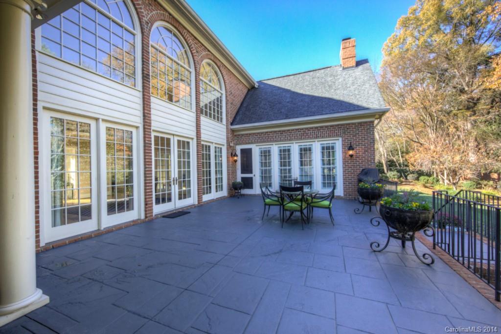 Hampton Manor - Residential