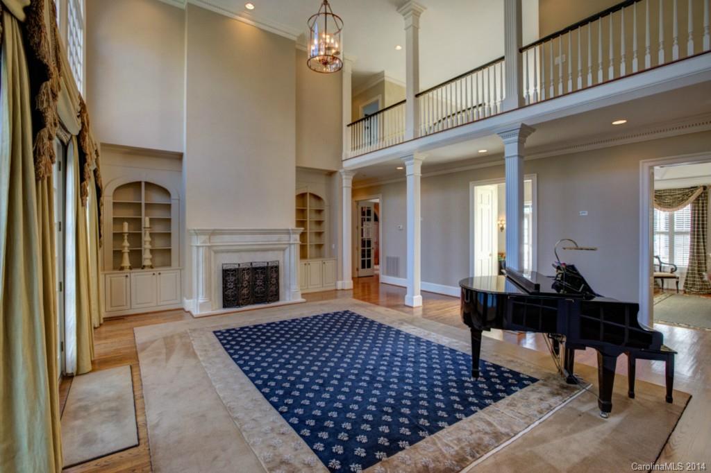 Hampton Manor - Residential