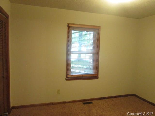 Hillandale Acres - Residential Lease