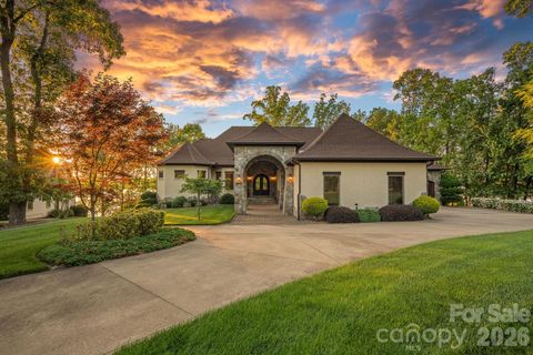 Photo of 170 Fawn Lane, Mooresville, NC 28117 (MLS # 4383666)