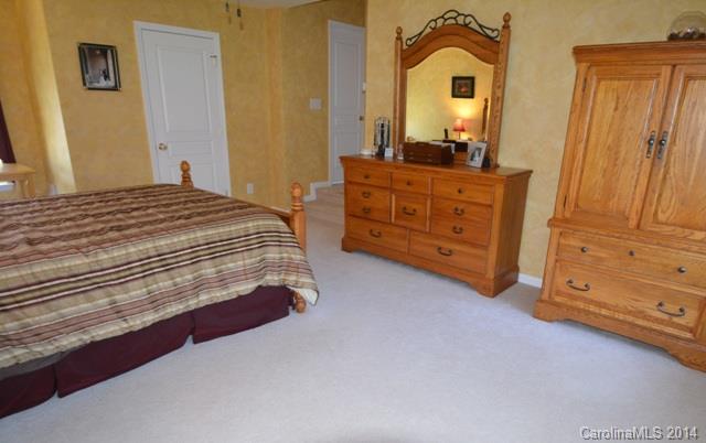 Old Stone Crossing - Residential