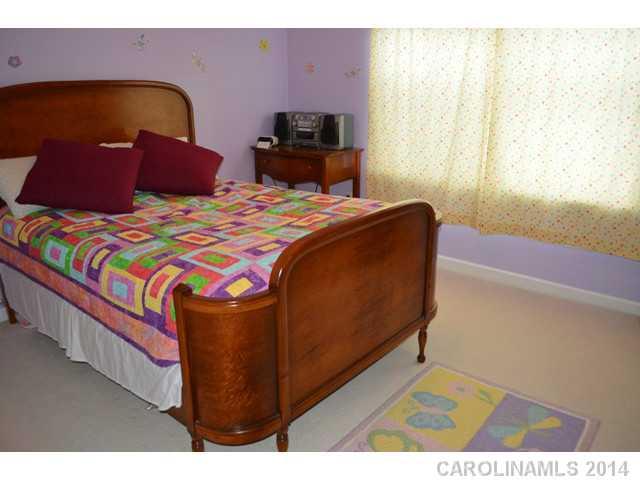 Old Stone Crossing - Residential