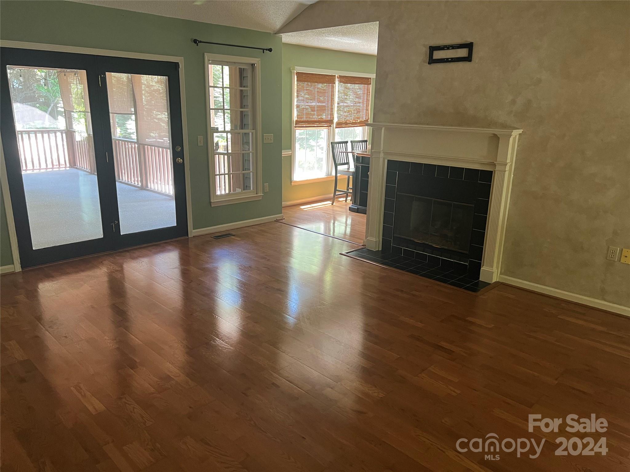 Plaza Ridge - Residential