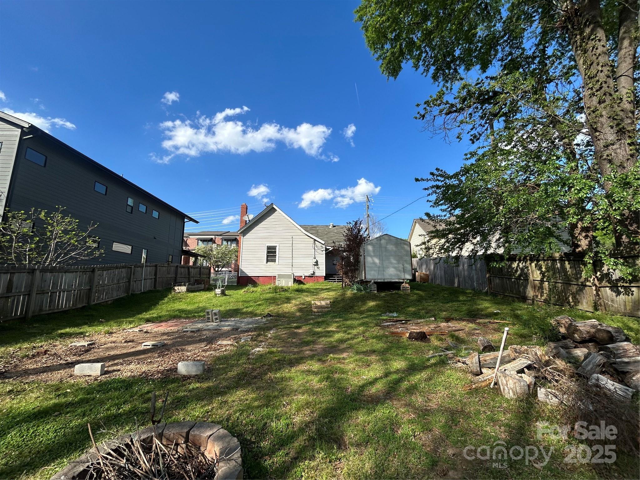 2824 N Brevard Street