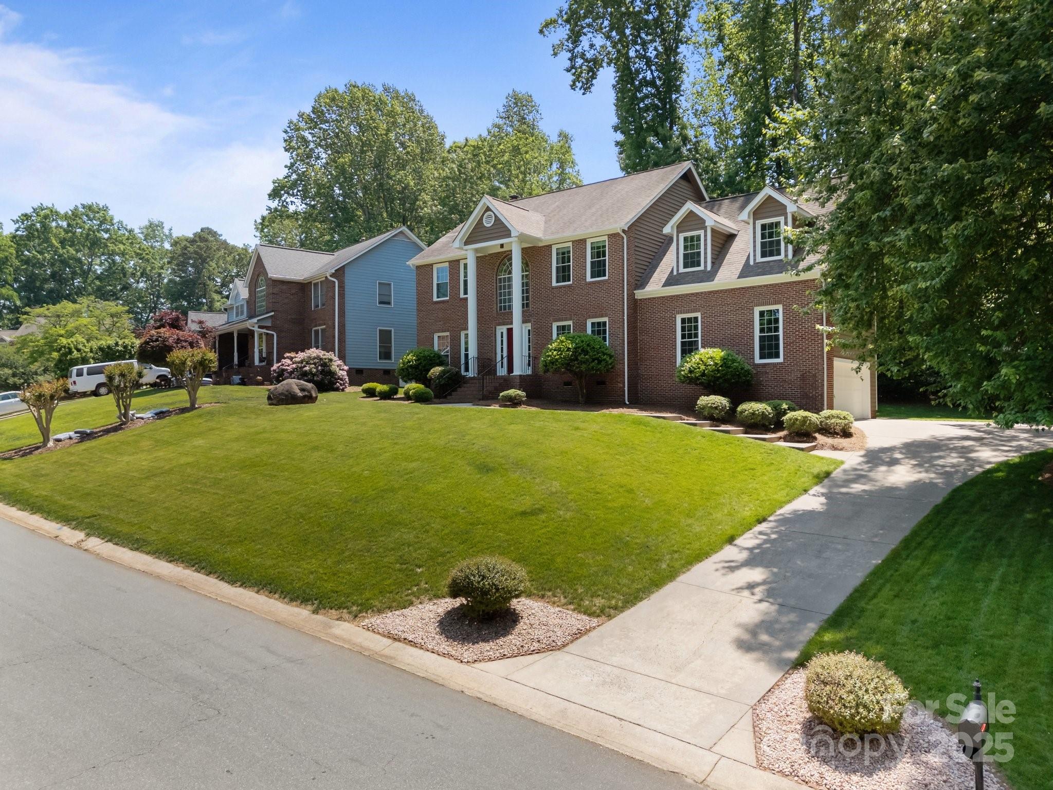 9000 Stourbridge Drive