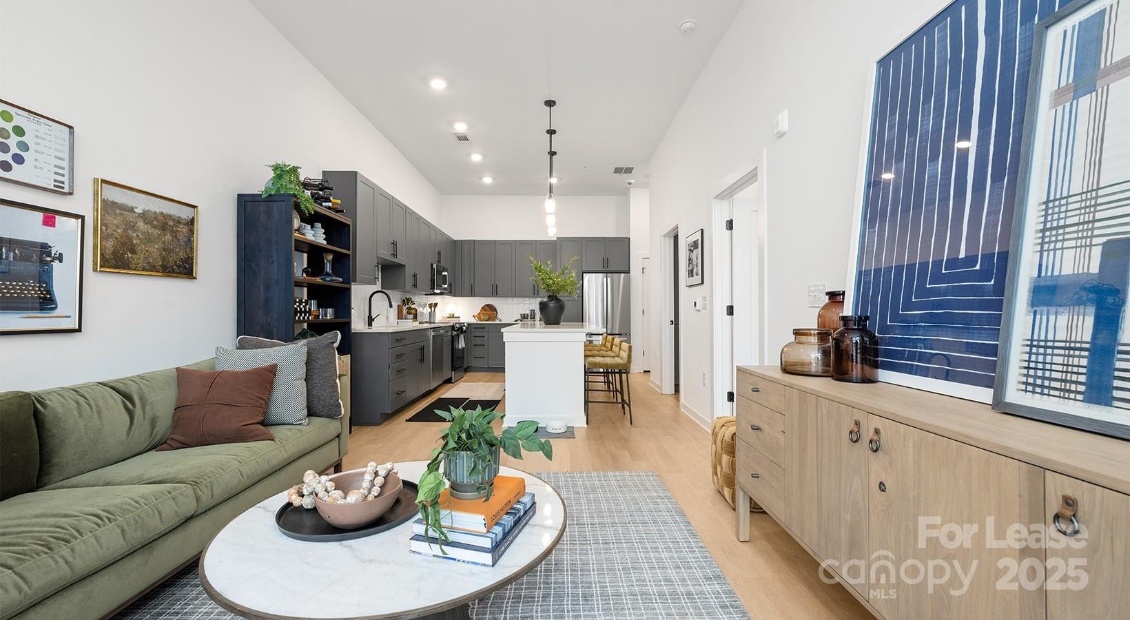 Charlotte, North Carolina 28203, United States, 1 Bedroom Bedrooms, ,1 BathroomBathrooms,Residential,Active,229007