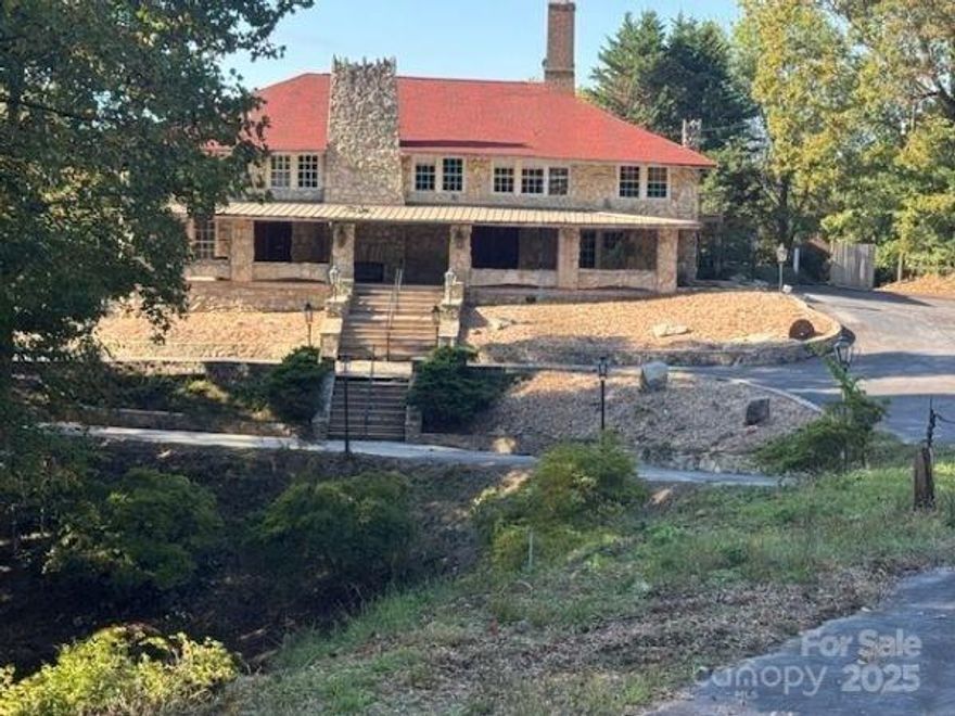 POPLAR LODGE IS NOW FOR SALE!!!
Well known for its rustic, mountain retreat feel and stone exterior.
The restaurant was a Henderson County landmark known for its dining atmosphere and beloved salad bar.
It has the feel of a rustic mountain retreat, with dark logs and creamy chinking. Inside, patrons could enjoy meals around a large fireplace or on the back terrace, all surrounded by mountains.
In addition to serving the public, it was a popular venue for meetings, banquets, and special events. In its early years, it functioned as a guest house with a dance hall and nightclub.