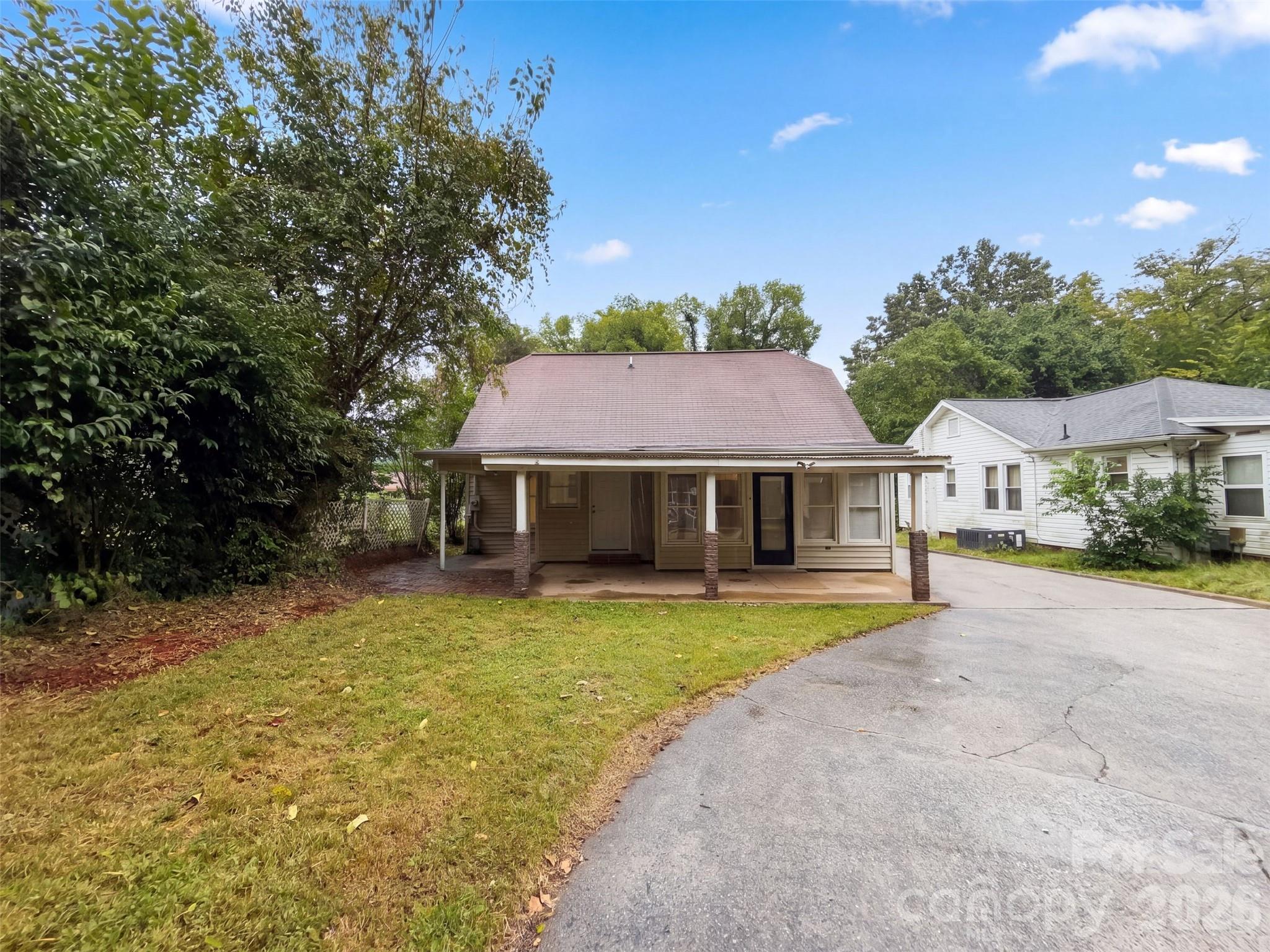 199 Vance Drive NE
