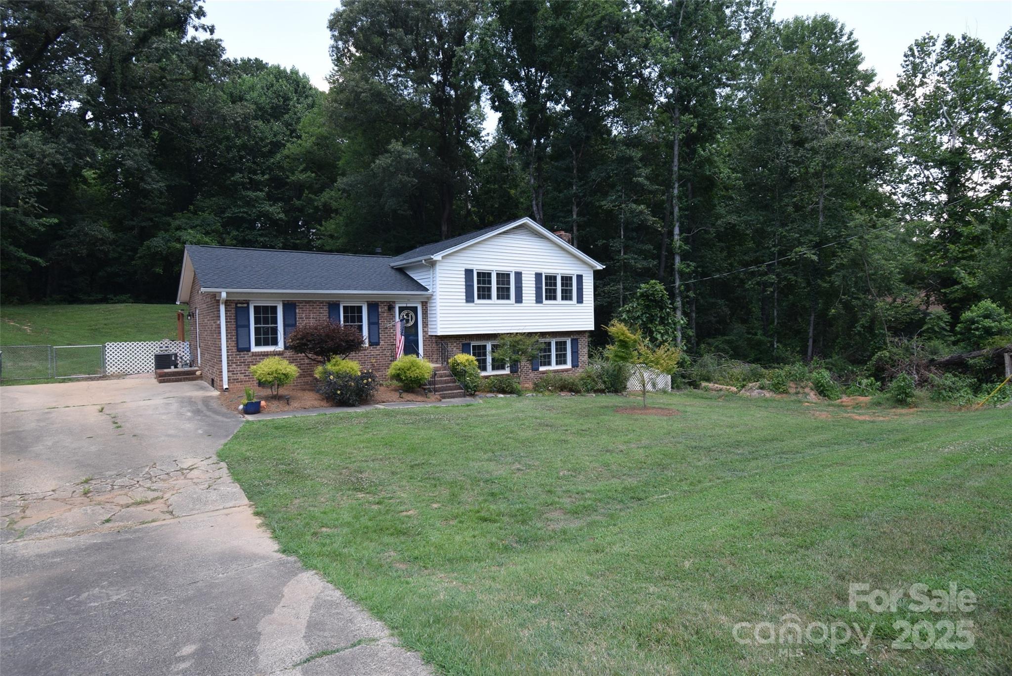 3402 Rollingwood Drive