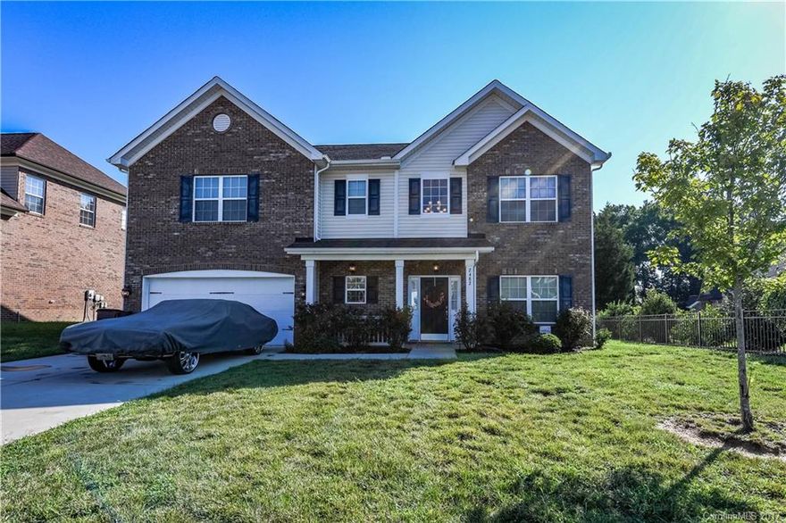 Lovely 5 bedroom home in the desirable Chastain Village subdivision. This home features granite countertops, stainless steel appliances, and an awesome, open floor plan! Relax in the sunroom that overlooks the neighborhood pond. Conveniently located near Ballantyne & Fort Mill, this location is hard to beat!