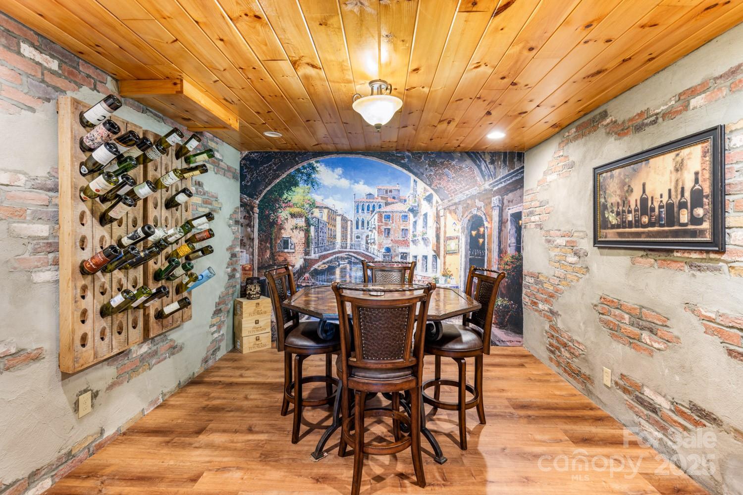 Toms Creek - Residential Income