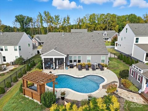 Photo of 5333 Pembrey Drive, Denver, NC 28037 (MLS # 4311213)
