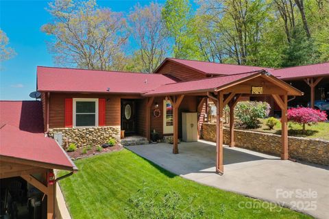 927 Henry Dingus Way Maggie Valley NC 28751