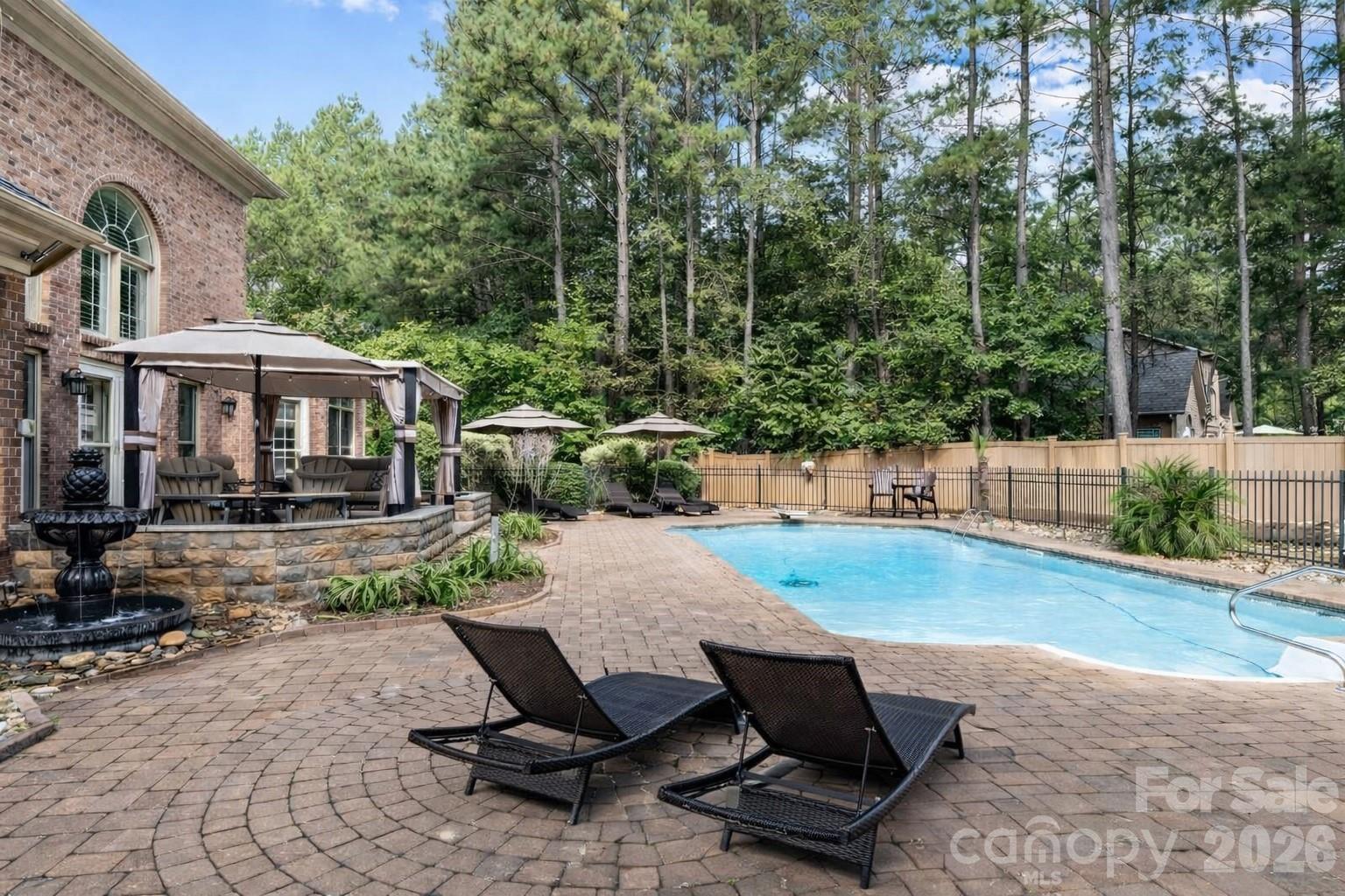 Pebble Bay - Residential