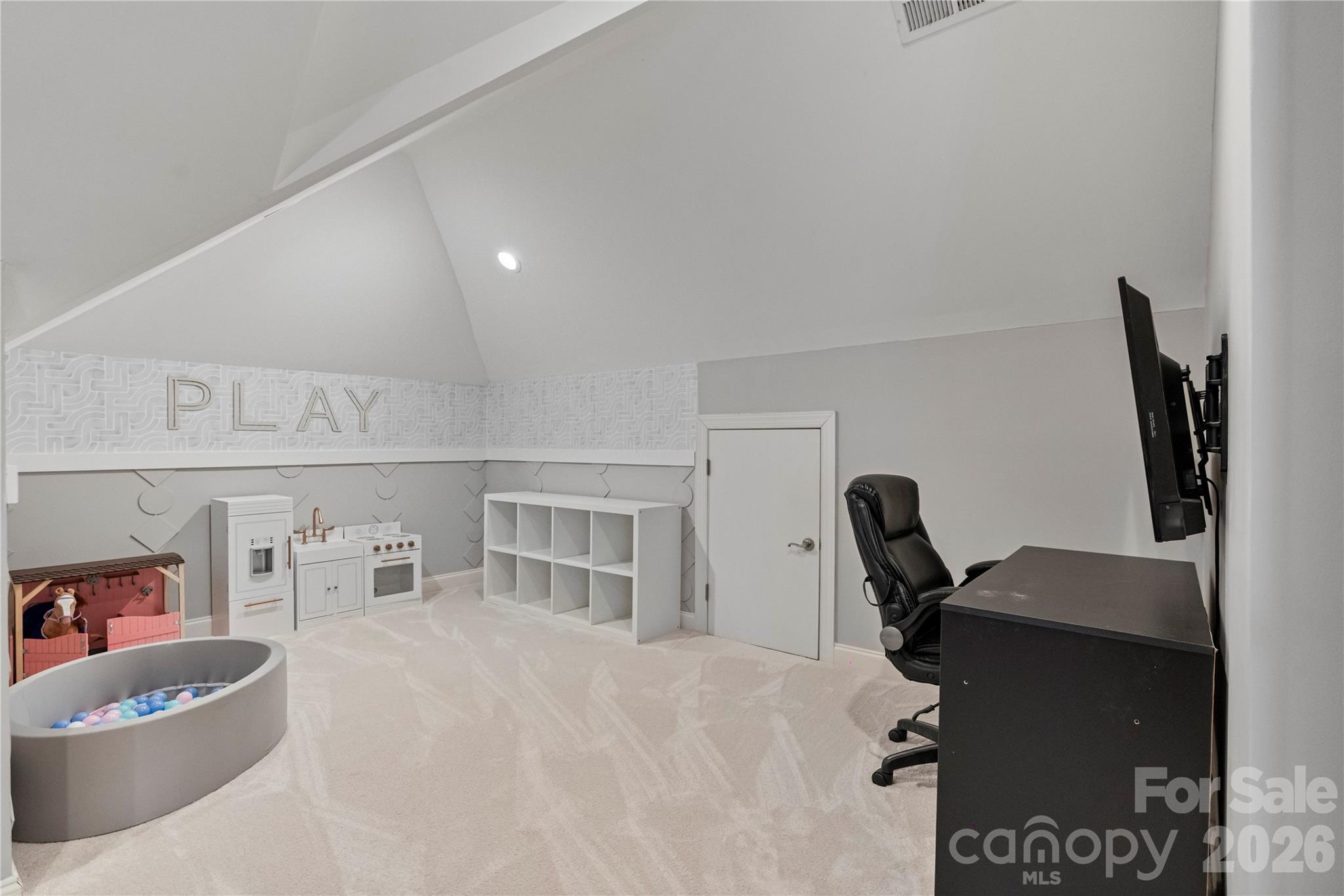 Pebble Bay - Residential