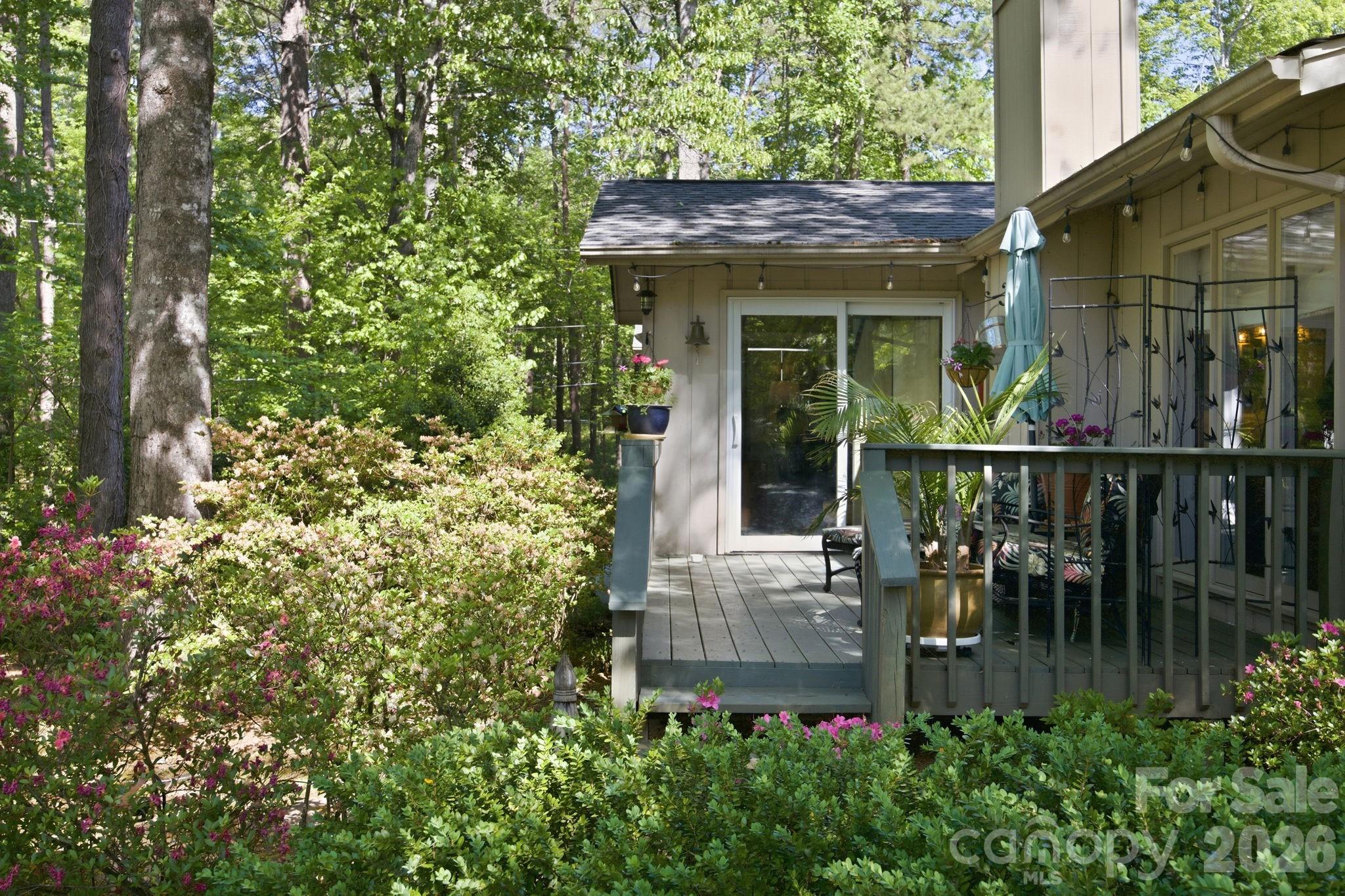 Diamond Ridge Condominiums - Residential