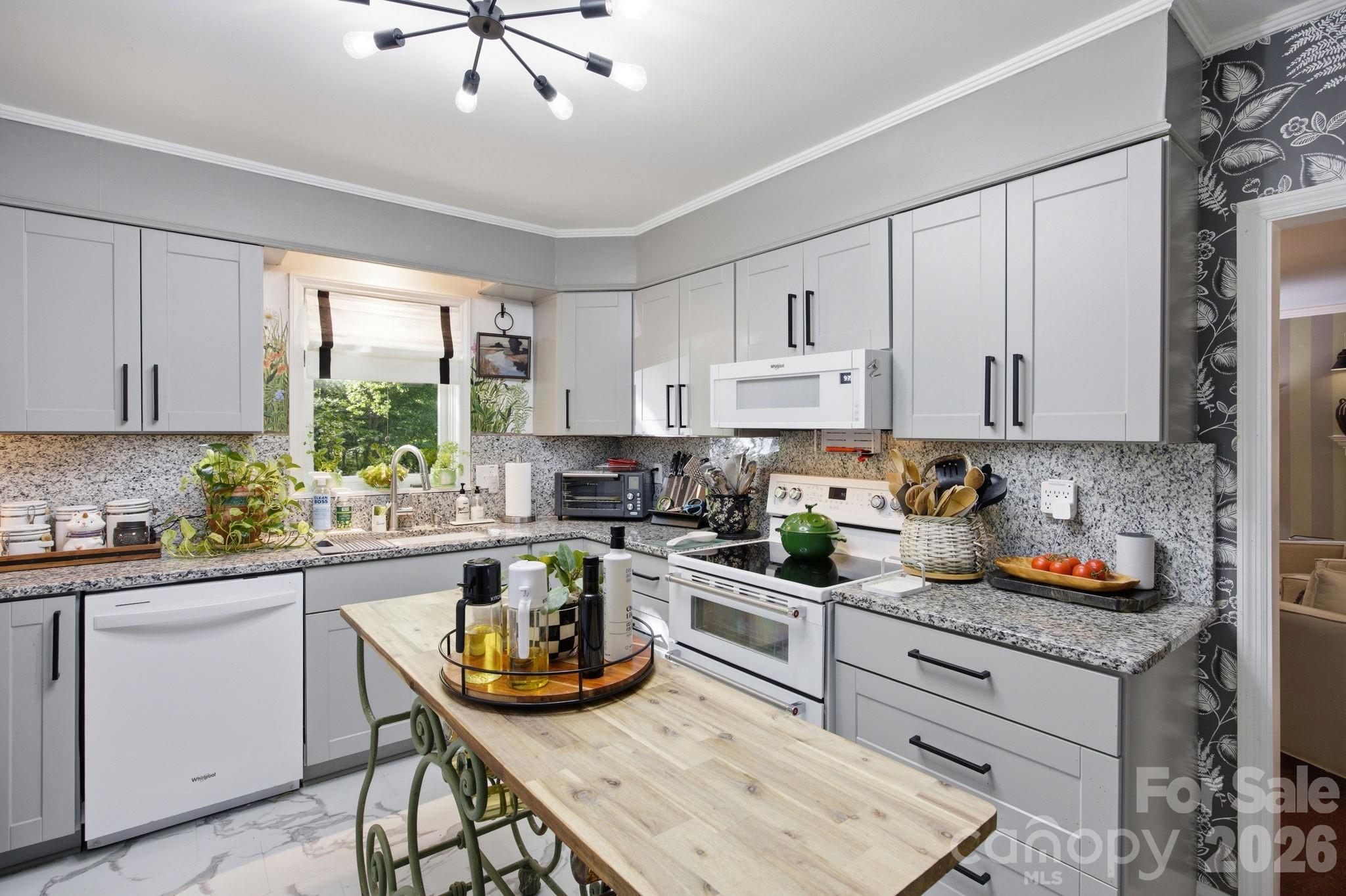 Diamond Ridge Condominiums - Residential