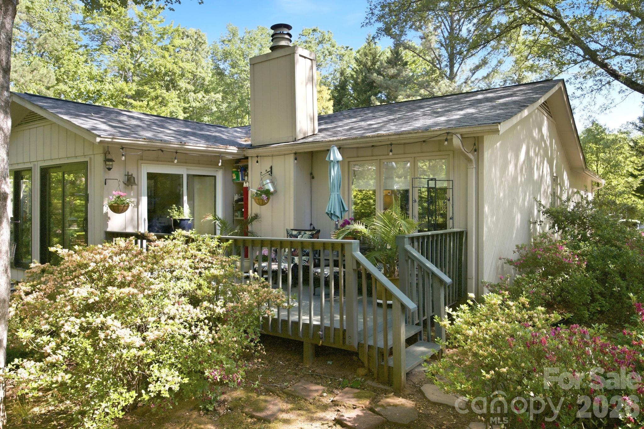 Diamond Ridge Condominiums - Residential