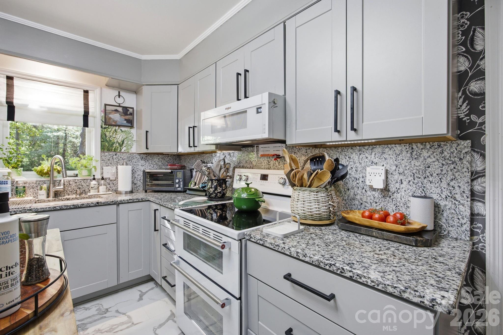 Diamond Ridge Condominiums - Residential