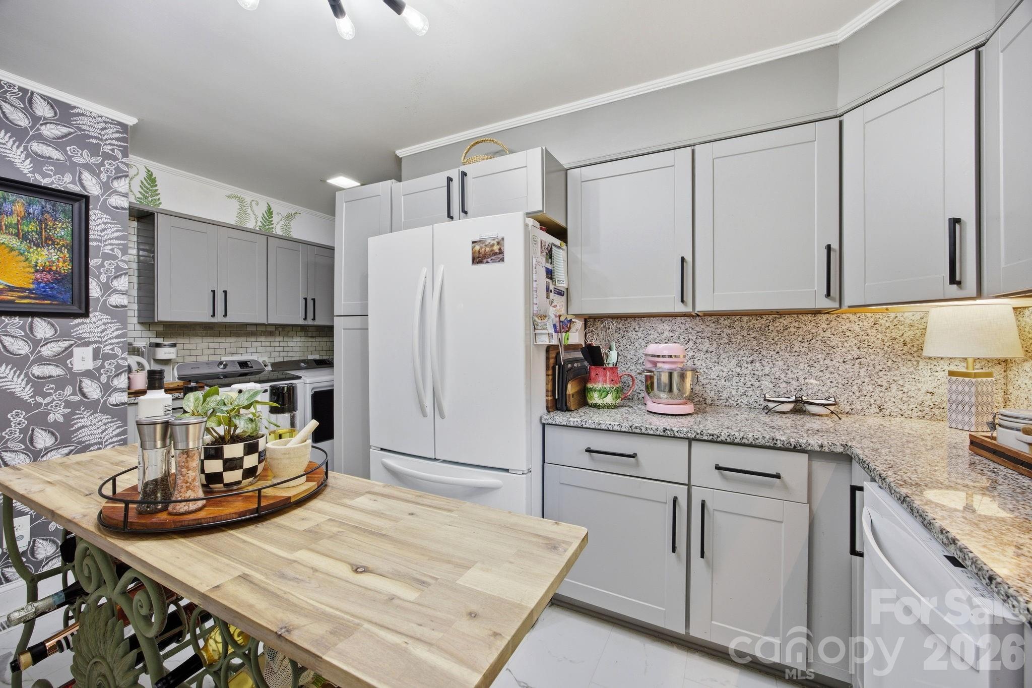 Diamond Ridge Condominiums - Residential