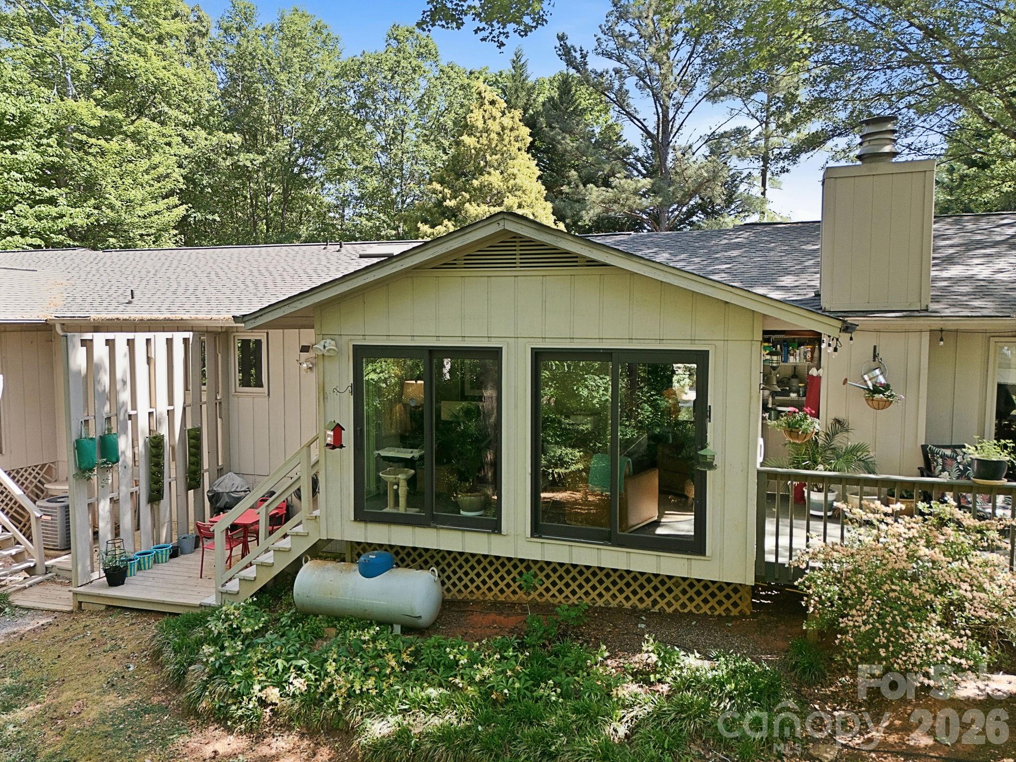 Diamond Ridge Condominiums - Residential