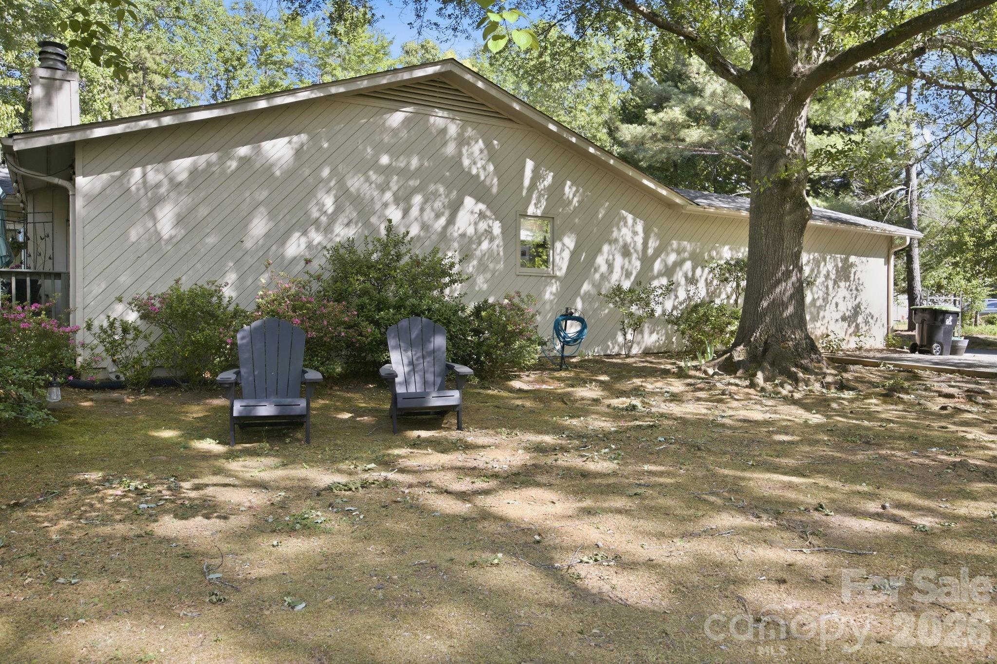 Diamond Ridge Condominiums - Residential