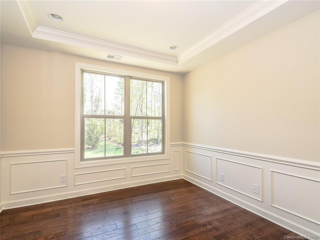 Treetops At Cowans Ford - Residential