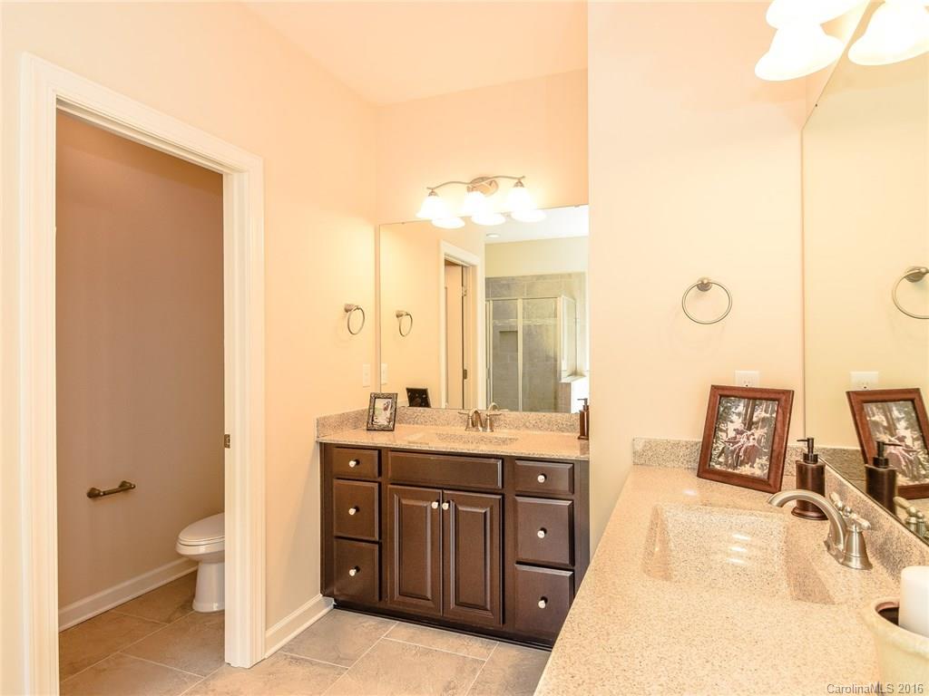 Treetops At Cowans Ford - Residential