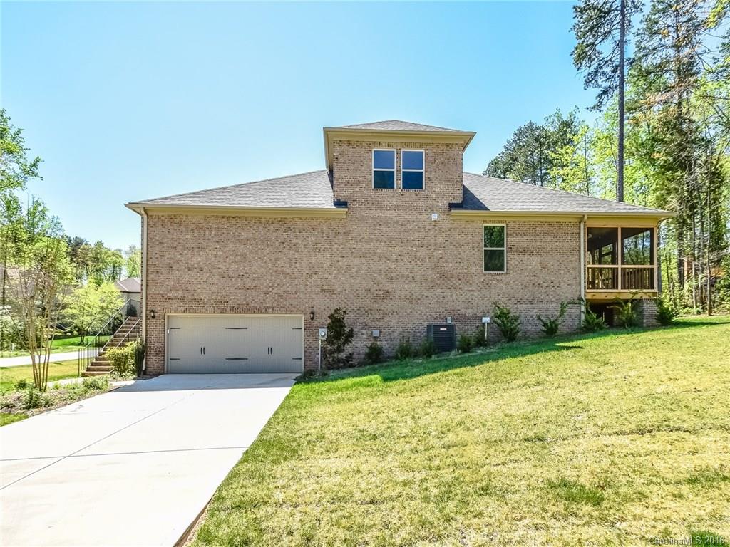 Treetops At Cowans Ford - Residential