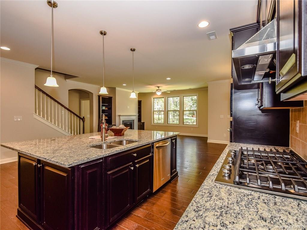 Treetops At Cowans Ford - Residential