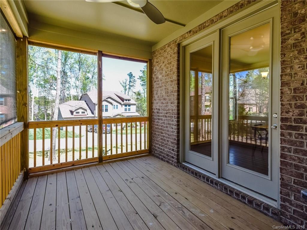 Treetops At Cowans Ford - Residential