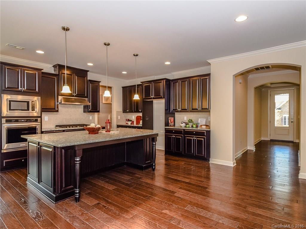 Treetops At Cowans Ford - Residential