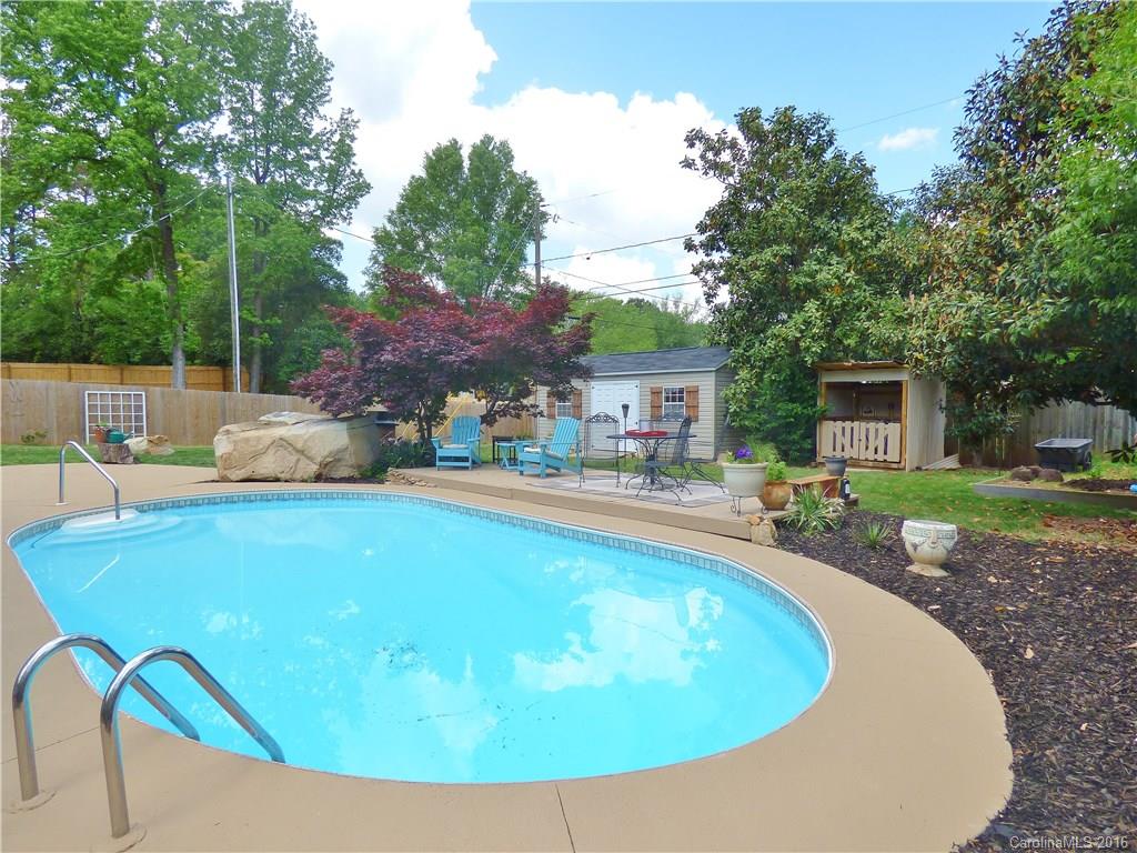 Laurelwood - Residential