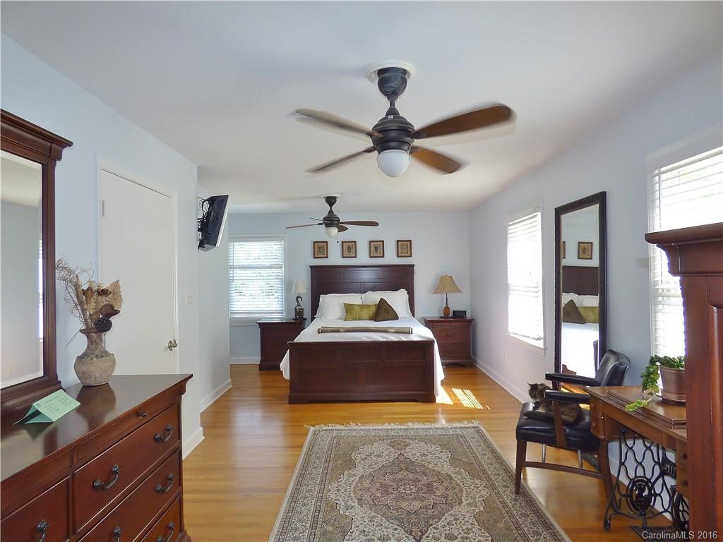 Laurelwood - Residential