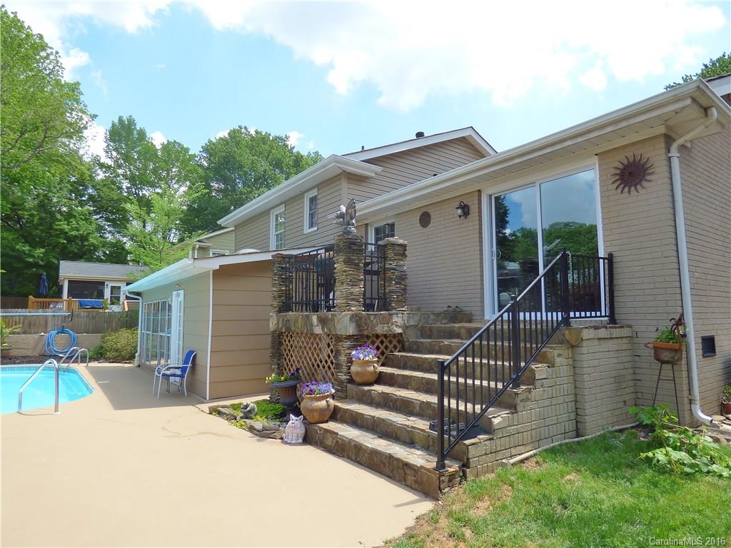 Laurelwood - Residential