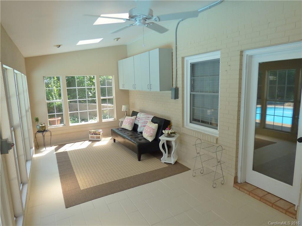 Laurelwood - Residential