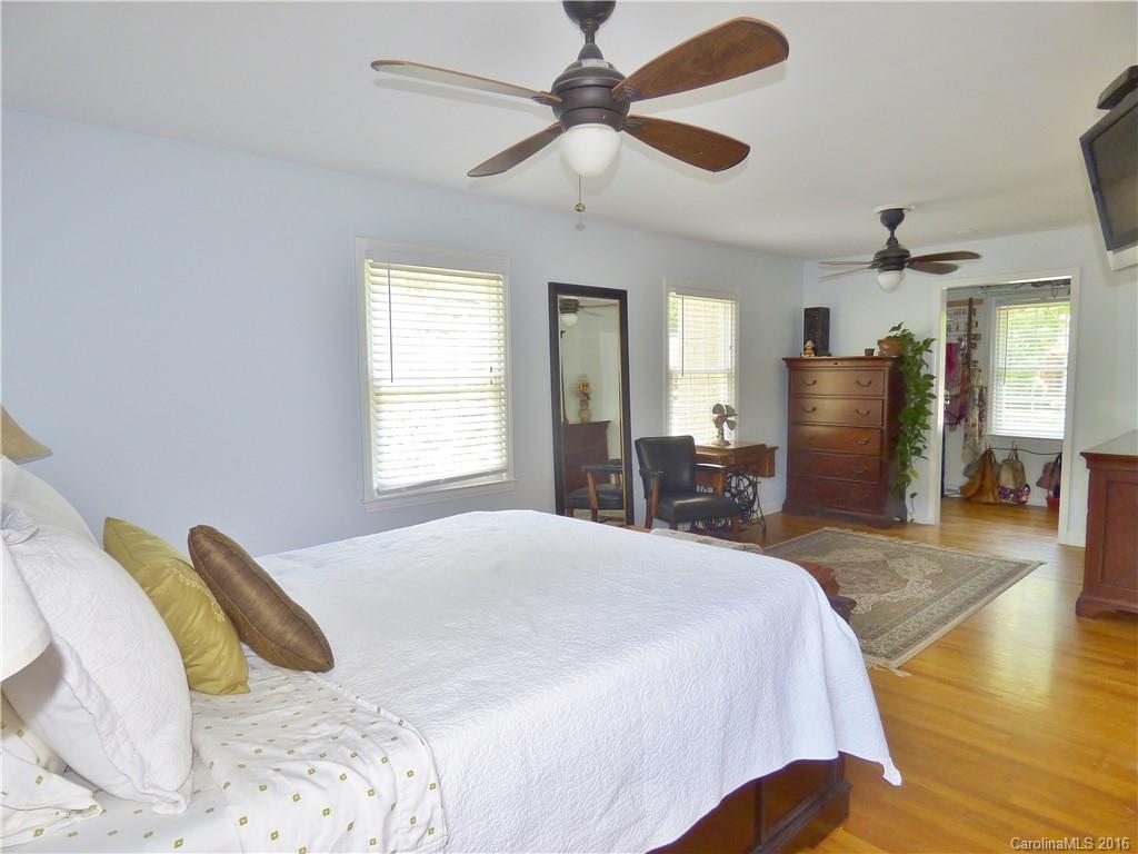 Laurelwood - Residential