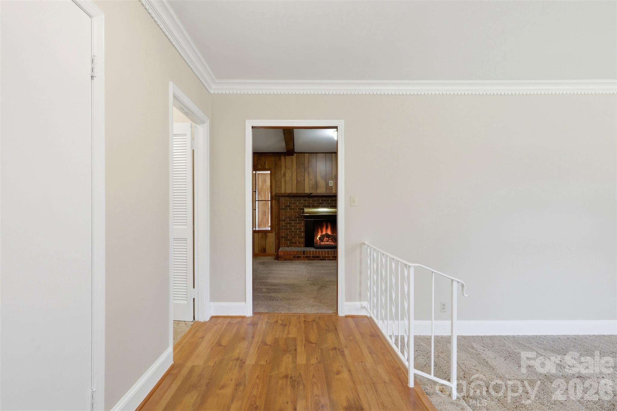 1280 Queensgate Street