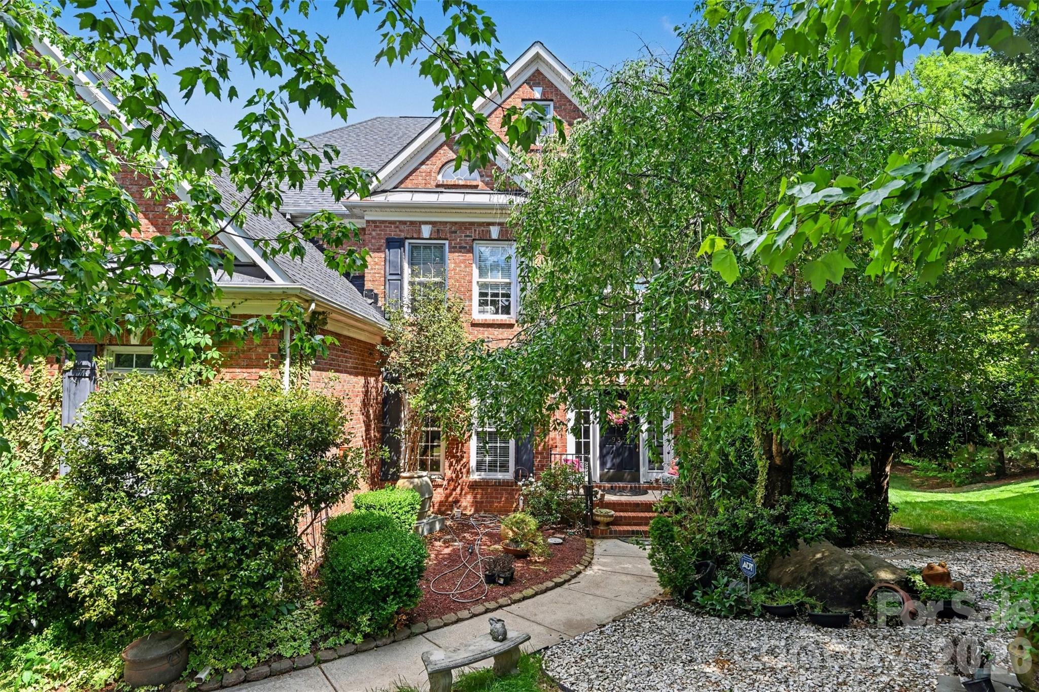 952 Hickory Stick Drive