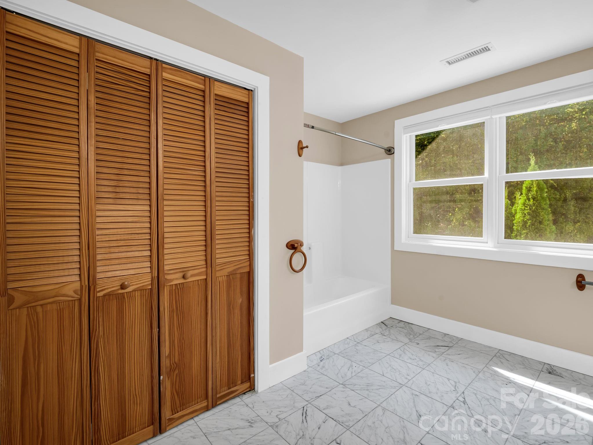 Woodcliff Resort - Residential