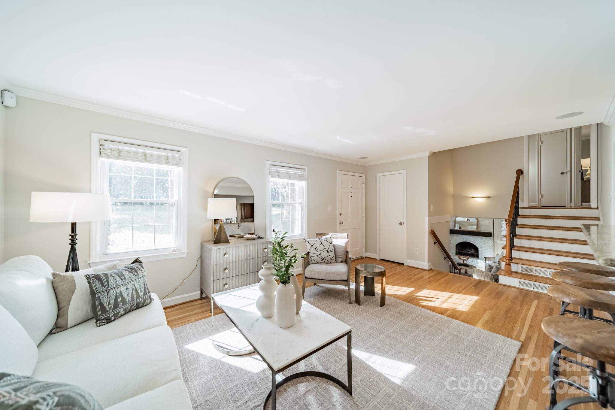 3221 Northampton Drive