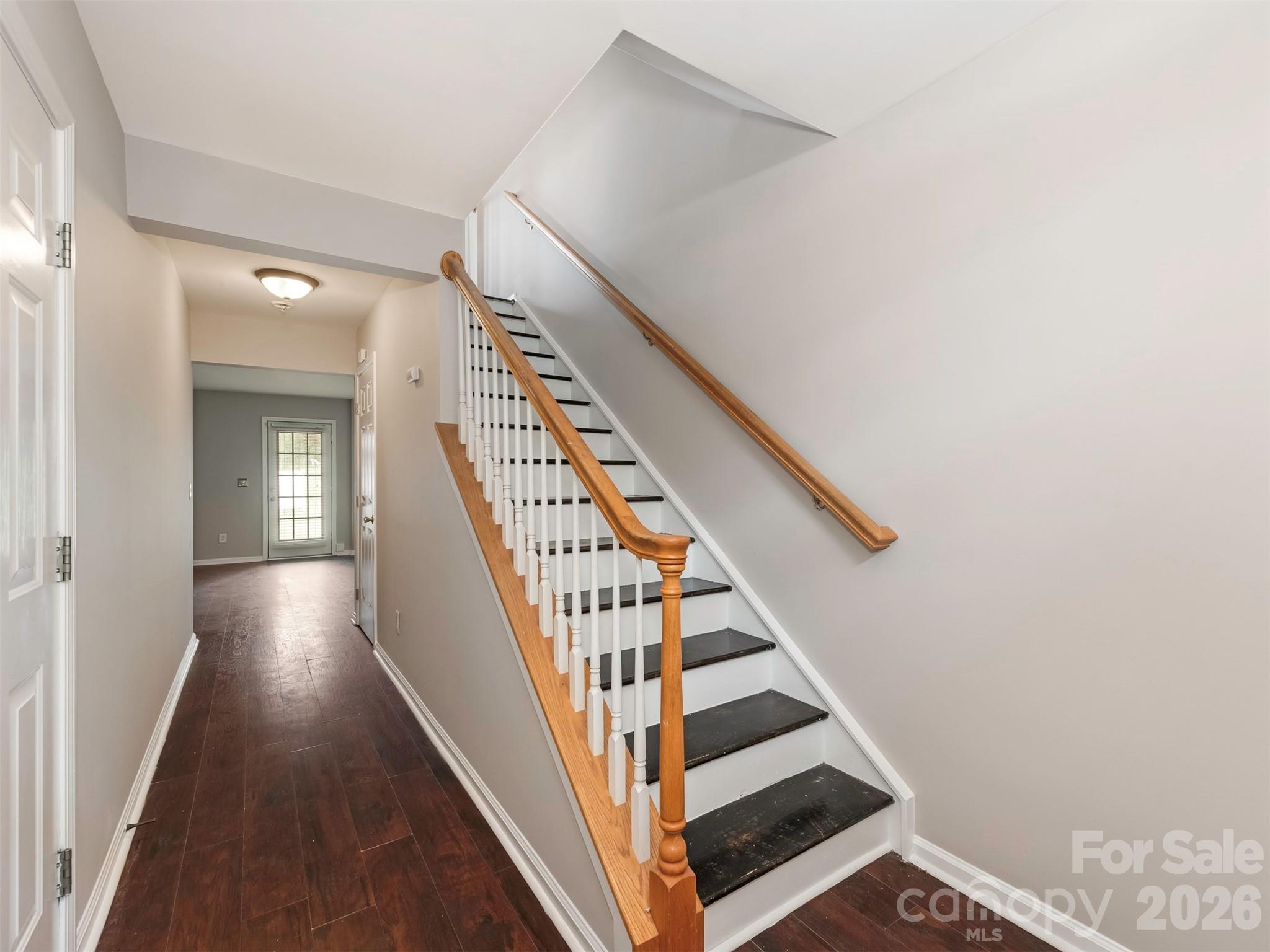 980 Tiger Lane