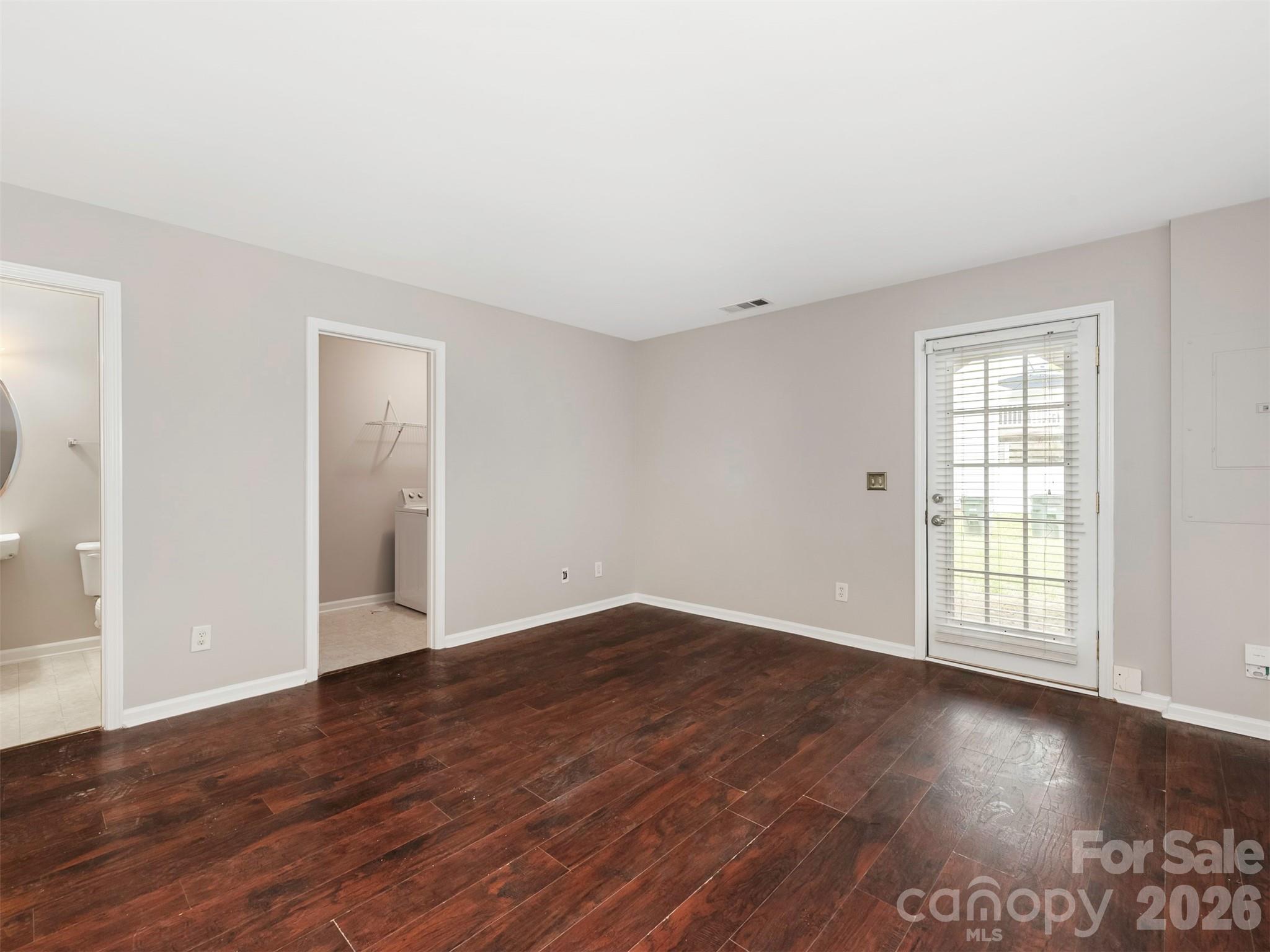 980 Tiger Lane
