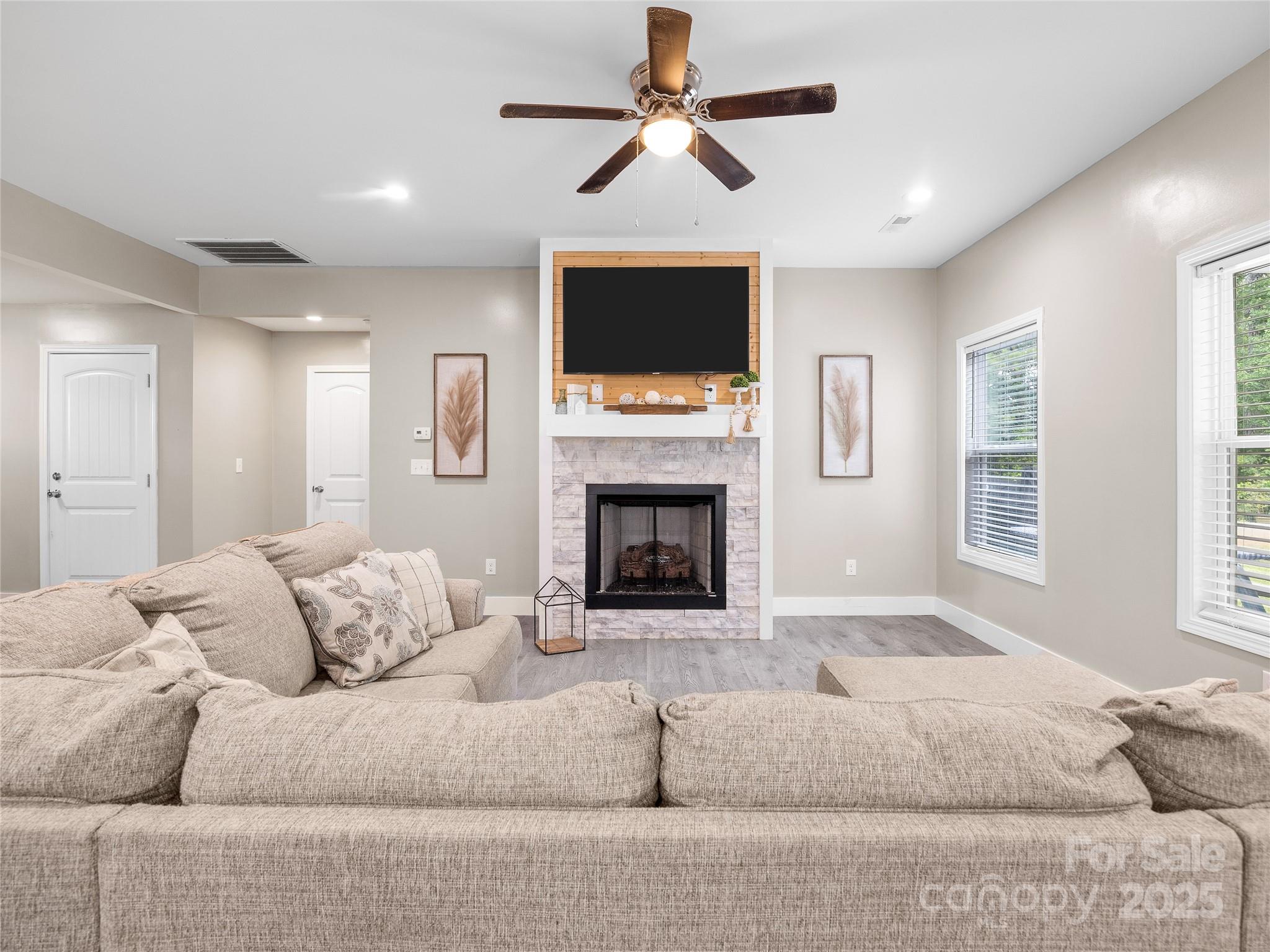 226 Oak Brook Lane 21